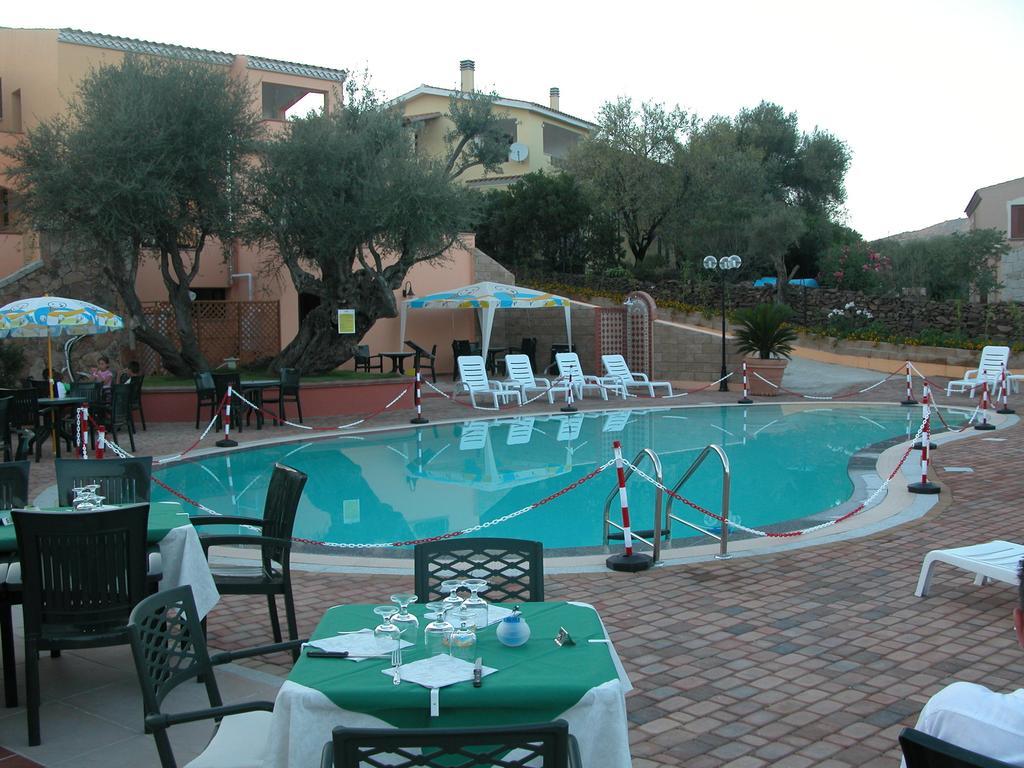 Aparthotel Li Troni 3*
