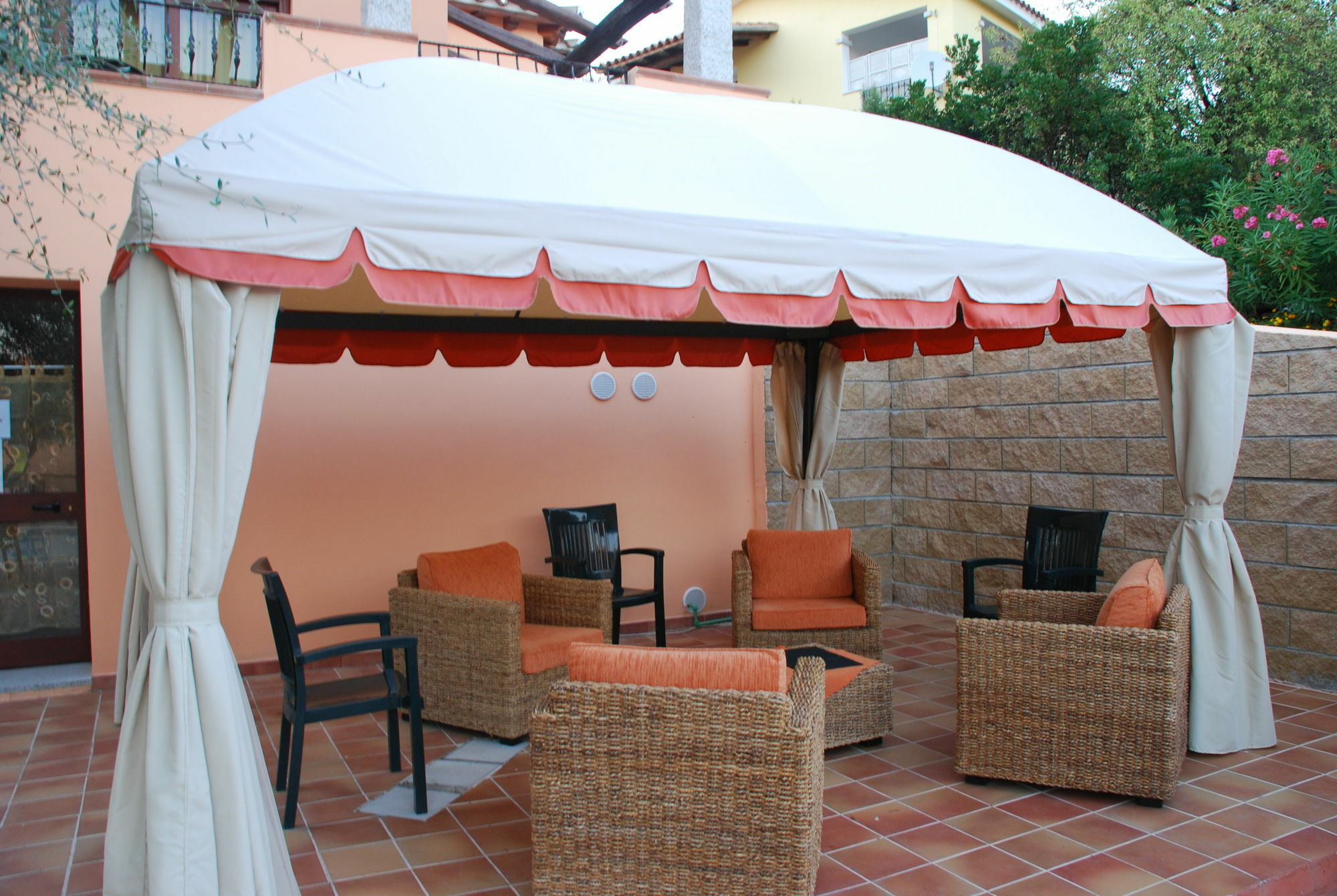 Aparthotel Li Troni